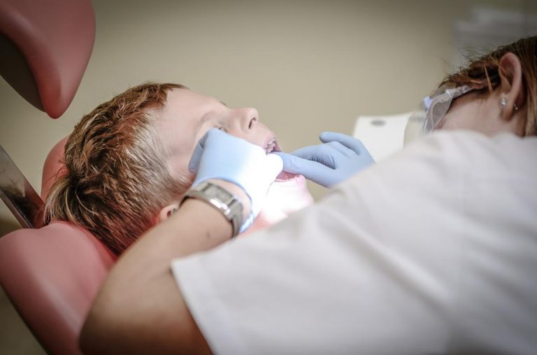 Co warto wiedzieć o leczeniu ortodontycznym?